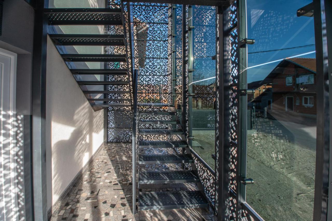 Hazam Apartmani Sanski Most Zewnętrze zdjęcie